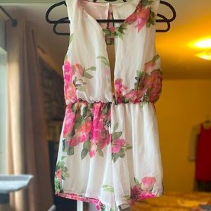 Beautiful flowered Romper, medium